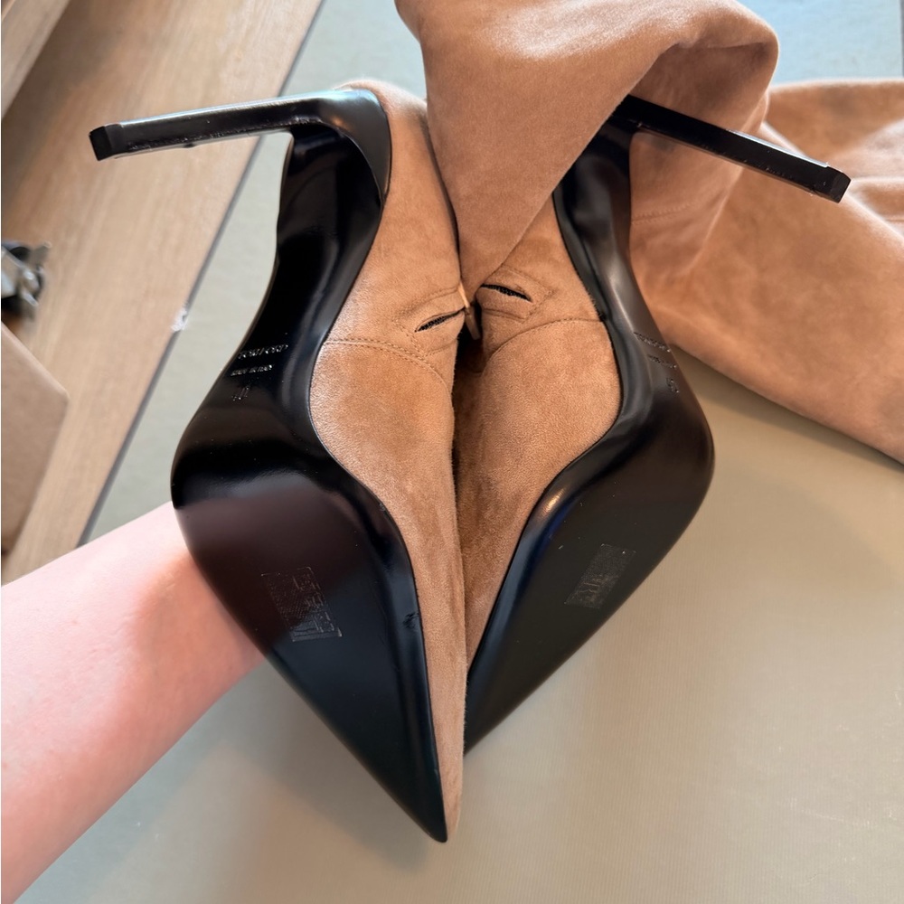 Brand new Tom Ford boots. Size 40 EU, 10 US, leather ( suede ) made in Italy - Picture 9 of 15